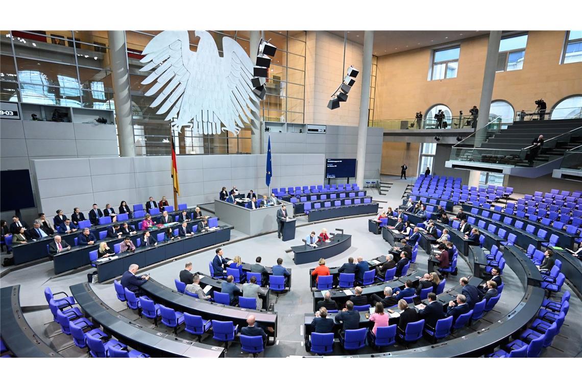 Für ehrenamtliche Tätigkeiten gibt es ab nächstem Jahr höhere Steuervorteile – das beschloss Bundestag am Donnerstag.(Symbolbild)