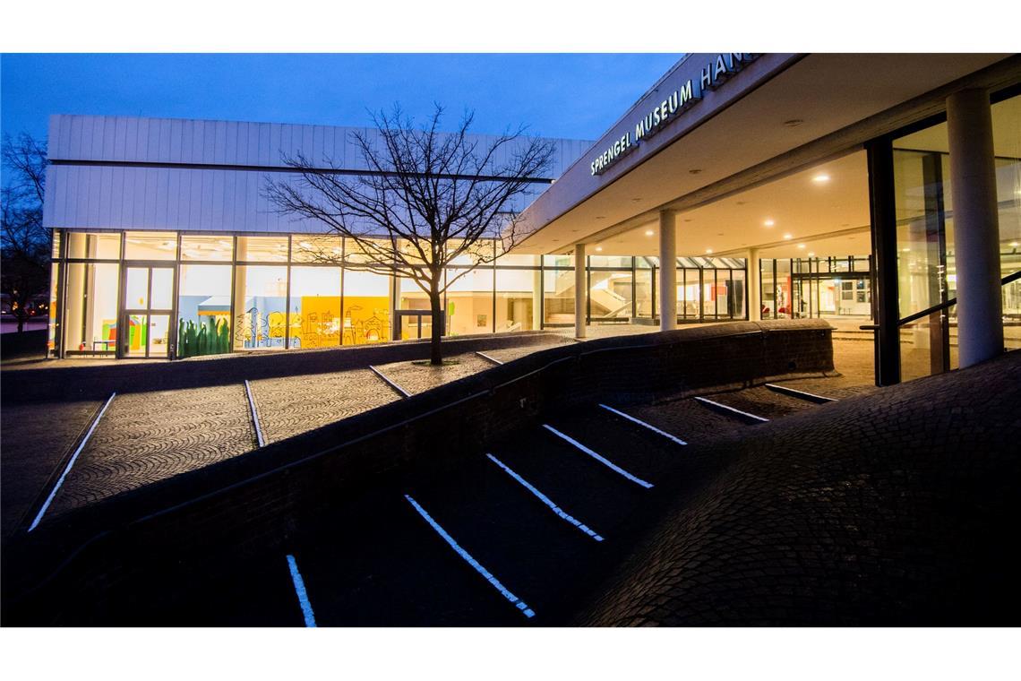 Überwindet Deutschland seine Nine-to-five-Kultur? Für eine Ausstellung mit Werken von Künstlern wie Yayoi Kusama und Takashi Murakami hat das Sprengel Museum Hannover derzeit seine Öffnungszeiten ausgeweitet. (Archivbild)