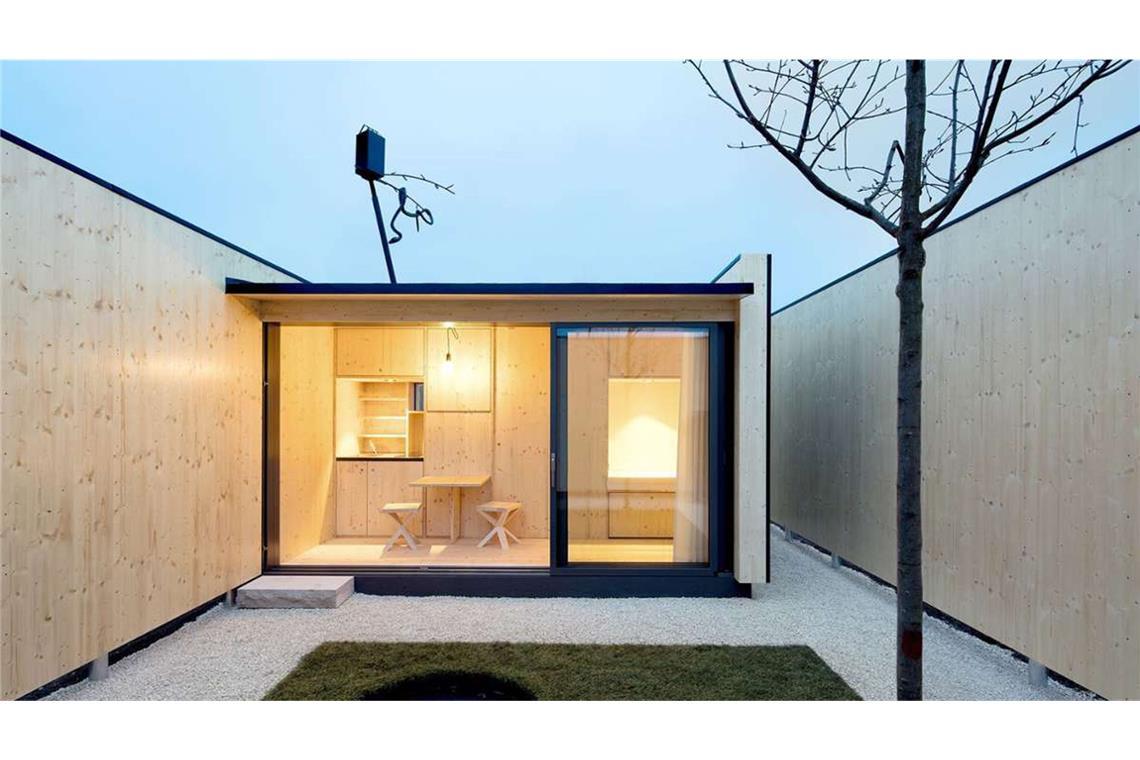 Für Furore gesorgt hatte schon das erste Projekt von Atelier Kaiser Shen, ein weniger als 10 Quadratmeter kleines Tiny House, aufgestellt auf einer von Verkehr umtosten Fläche in Ludwigsburg