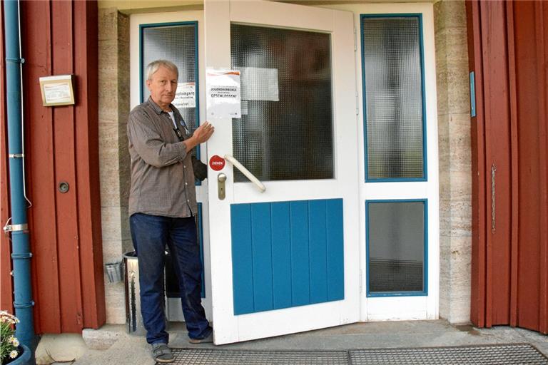 Für Gäste hat die Jugendherberge nicht geöffnet, Thomas Märkle ist aber bemüht, das Haus in einem betriebsfähigen Zustand zu halten. Foto: E. Klaper