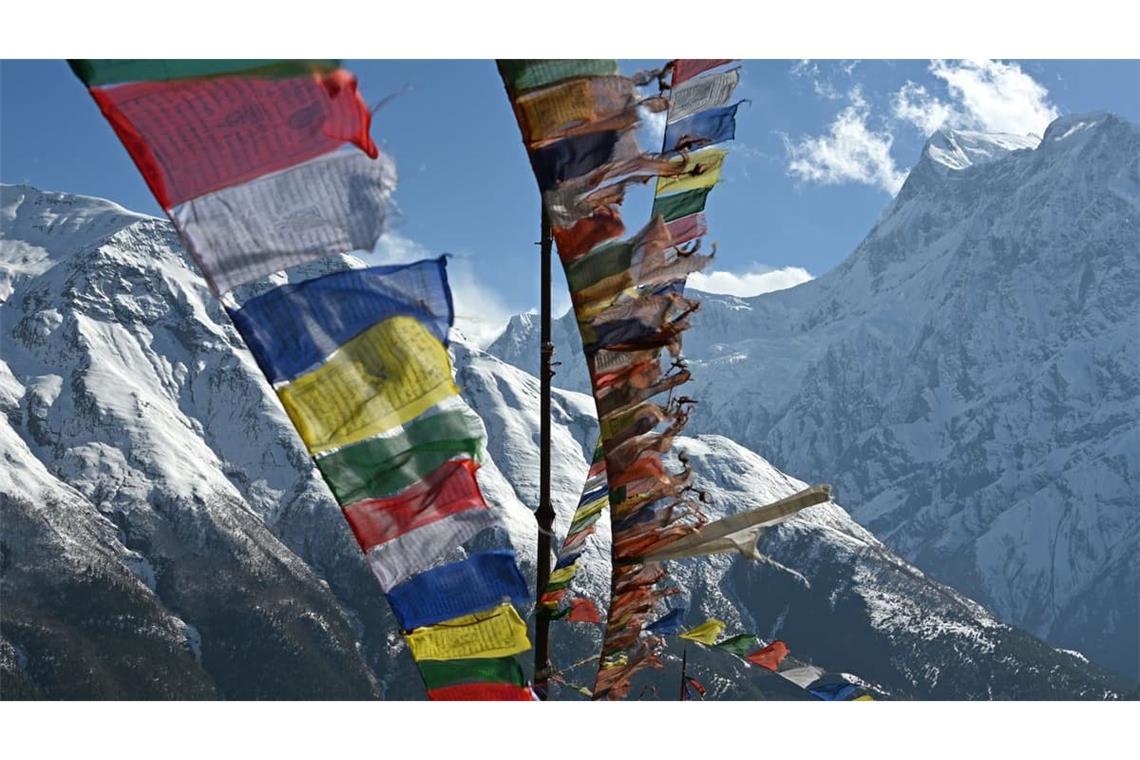 Für Millionen Menschen ist der fast 6700 Meter hohe Kailash ein Ort von großer spiritueller Bedeutung. Er gilt Hindus, Buddhisten, Jains und Anhängern der tibetischen Bön-Tradition gleichermaßen als heiliger Berg. 