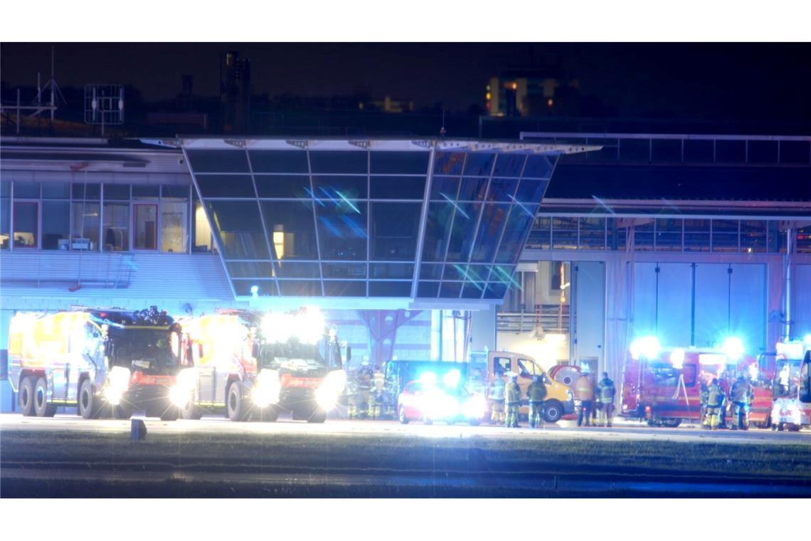 Flugausfälle nach Kabelbrand am Flughafen Stuttgart Für rund eine Stunde war der Flugbetrieb am Flughafen Stuttgart komplett unterbrochen.