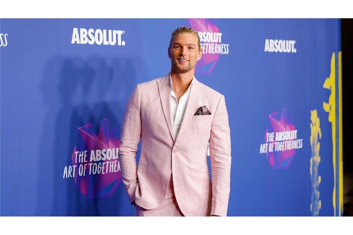 Ex-"Prince Charming" zu Gast in RTL-Soap Für seine Rolle als Modeberater Sven hat sich Kim Tränka einiges von seinen Schauspielkollegen abgeschaut.