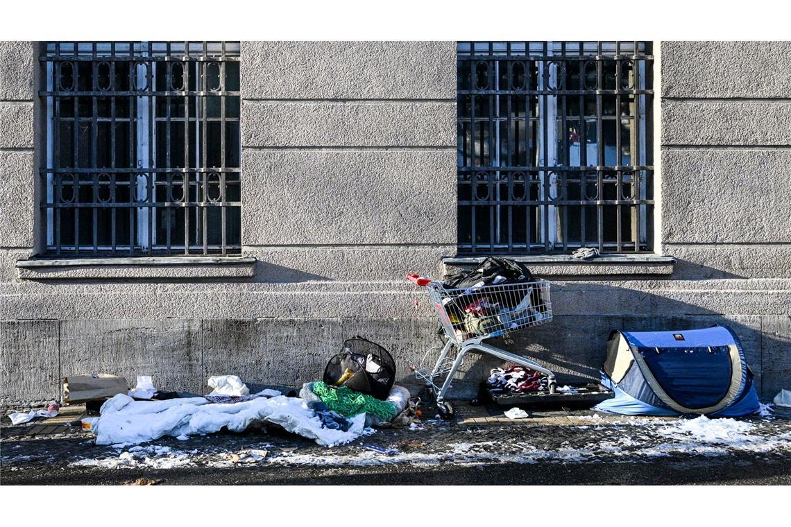 Für sie ist es derzeit besonders gefährlich: Obdachlose in der Winterkälte.