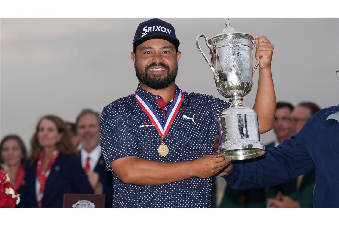 Zwei Zauber-Schläge zum Triumph: Spaun gewinnt US Open Für Spaun war es der erste Major-Sieg seiner Karriere.