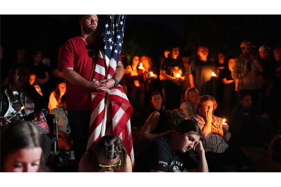 Für Teile seiner Anhängerschaft wurde Kirk mit dem Attentat zum Märtyrer.
