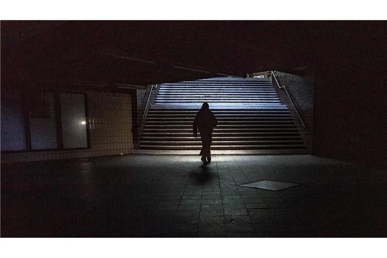 Für viele ein Schock: Noch bis Donnerstag könnten Teile des Berliner Südwestens ohne Strom bleiben.