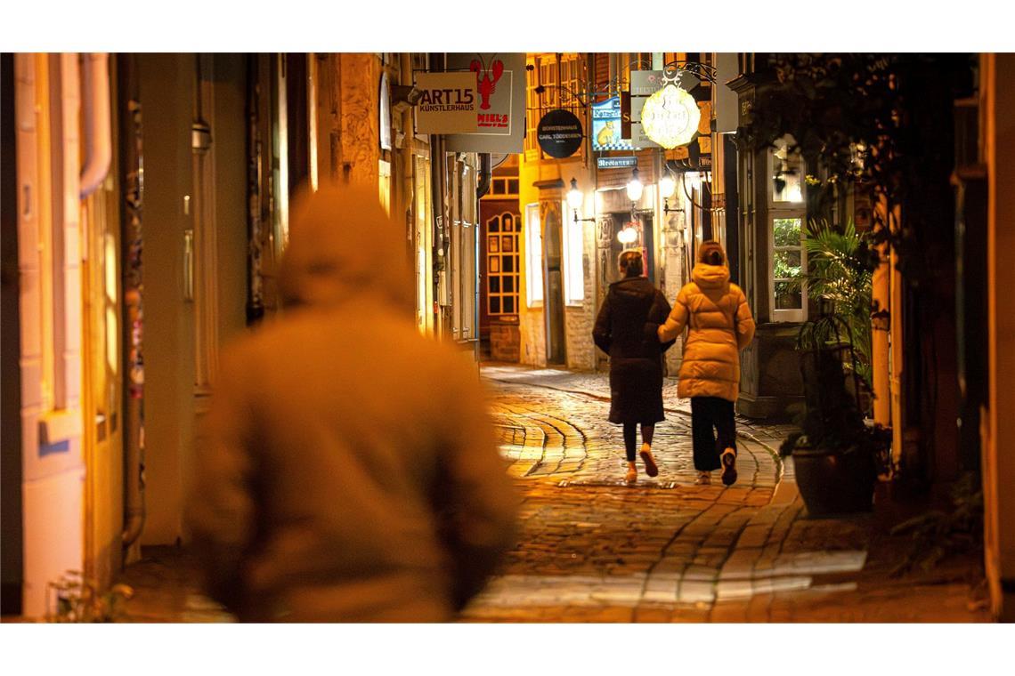 Für viele Mädchen und Frauen ist der Heimweg in der Nacht mit Angst verbunden.