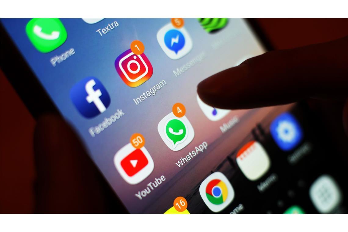 Funke-Verlegerin fordert Social-Media-Verbot für Jugendliche Funke-Verlegerin Julia Becker fordert eine stärkere Regulierung im Internet (Symbolbild).