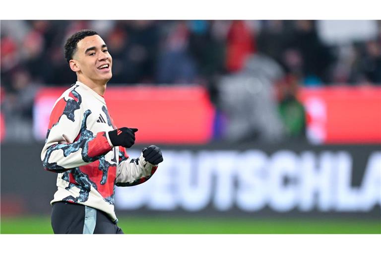 Fußball-Nationalspieler Jamal Musiala hat seinen Vertrag beim Bayern München vorzeitig bis 2030 verlängert (Archivfoto).