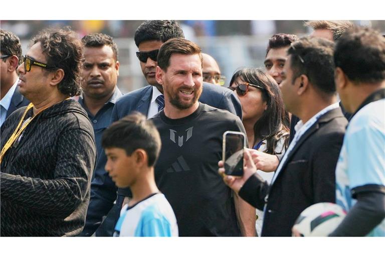 Fußball-Star Lionel Messi ist in Indien unterwegs.