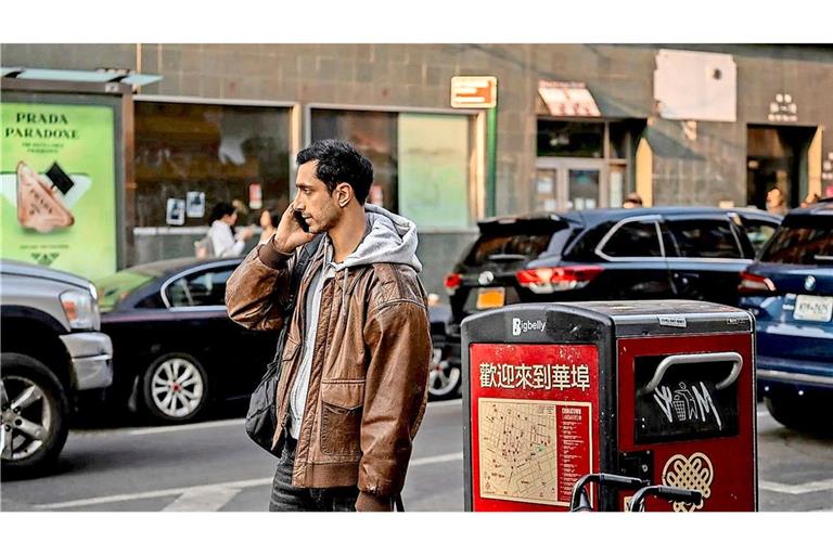 Ganz  Ohr: Riz Ahmed als Ash in dem Thriller „The Negatiator“.