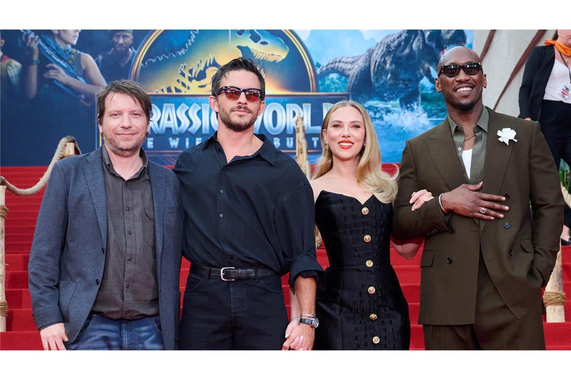 Scarlett Johansson: "Manchmal war ich einfach nur erschöpft" Gareth Edwards (l-r), Regisseur, Jonathan Bailey, Scarlett Johansson und Mahershala Ali