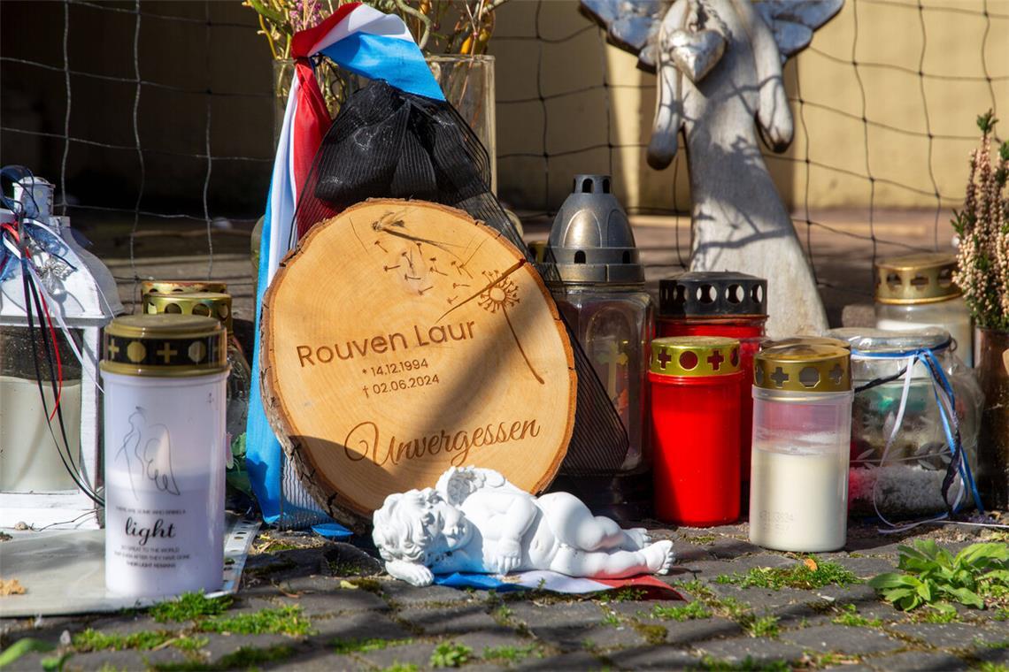 Gedenken an den im Einsatz getöteten Polizisten Rouven Laur in Mannheim.
