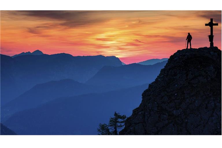 Gefahr im Naturparadies: Wandern und Bergsteigen in den Alpen wird nach Einschätzung von Experten durch den Klimawandel risikoreicher.