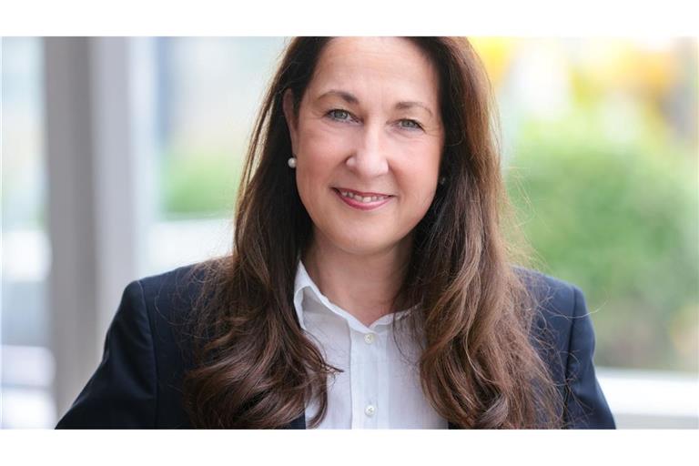 Gegen die Adoptivtochter von Iris Stalzer (Foto) hat die Staatsanwaltschaft jetzt einen Haftbefehl erwirkt. (Archivbild)