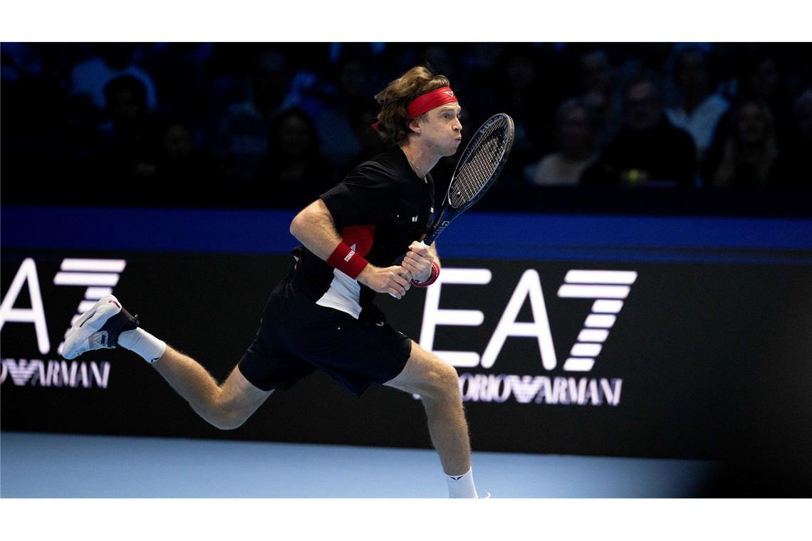 Becker als Zuschauer - Zverev gelingt Auftakt bei ATP Finals Gegen Rubljow gewann Zverev zum siebten Mal im zehnten Duell.