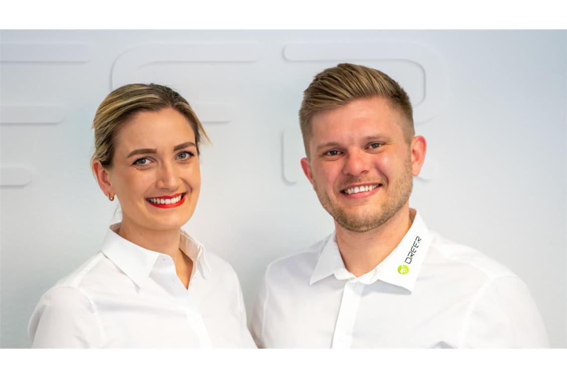 Gehen für die Familienfreundlichkeit ihres Unternehmens ungewöhnliche Wege: Jule und Aleksandr Dreer.
