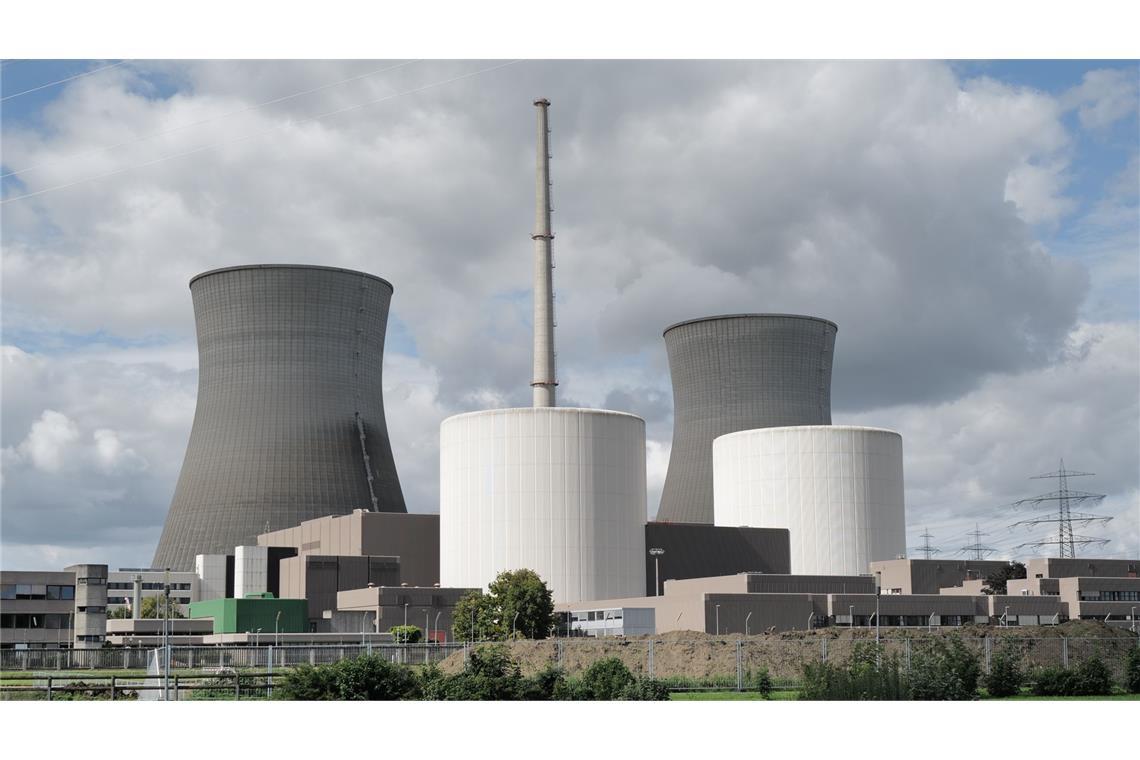 Gehören bald der Vergangenheit an: Die Kühltürme des AKW Gundremmingen