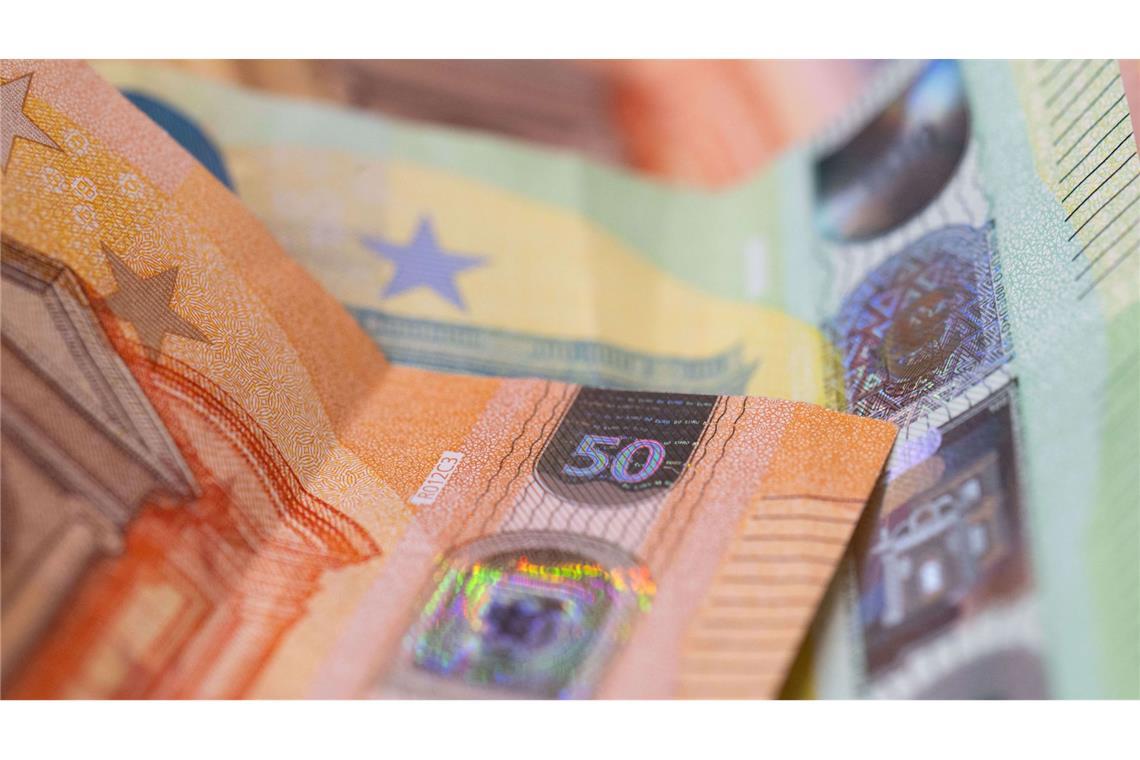 Geldsegen für Aktionäre: Die größten Börsenkonzerne erhöhen in Summe ihre Dividenden. (Symbolbild)