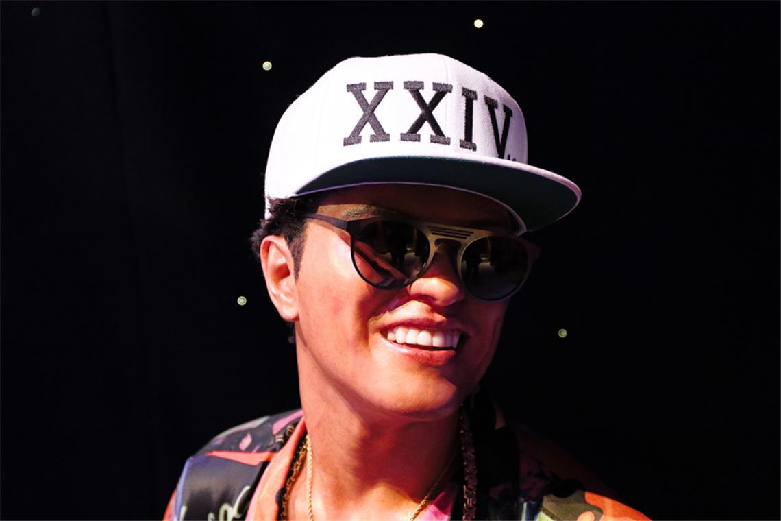 Trinkspiel-Song bricht weltweite Rekorde Gemeinsam mit K-Pop-Star Rosé gelang Bruno Mars ein weltweiter Hit.