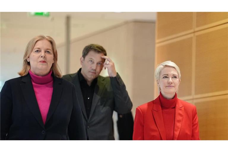Gemeinsamer Auftritt nach der Wahl in Mecklenburg-Vorpommern: Bärbel Bas, zu diesem Zeitpunkt noch SPD-Chefin, Lars Klingbeil und Manuela Schwesig stellten sich im September im Willy-Brandt-Haus den Fragen der Journalisten.