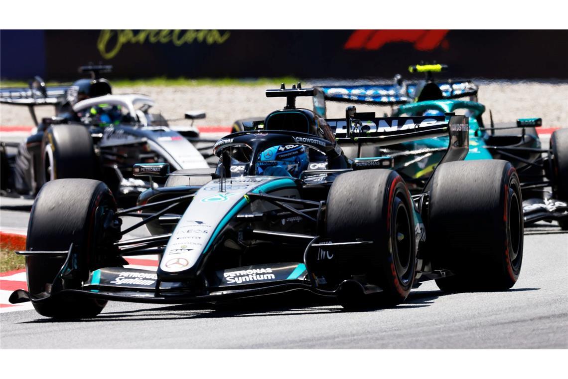 George Russell holt sich in Spanien die Pole Position.