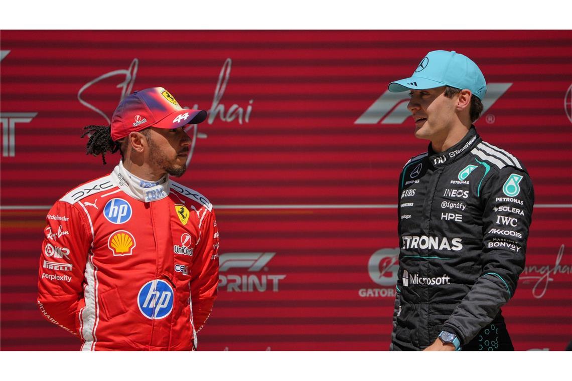 George Russell (r) und Lewis Hamilton müssen sich Kimi Antonelli geschlagen geben.