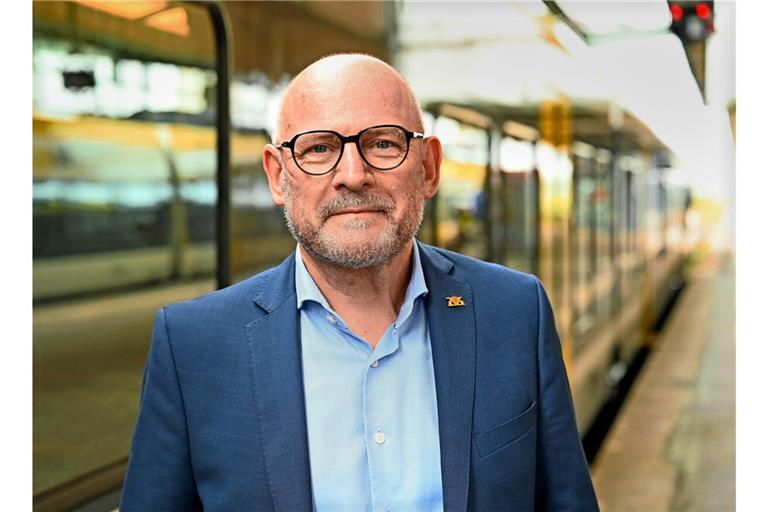 Gerade nicht besonders gut auf die Bahn zu sprechen: Landesverkehrsminister Winfried Hermann.