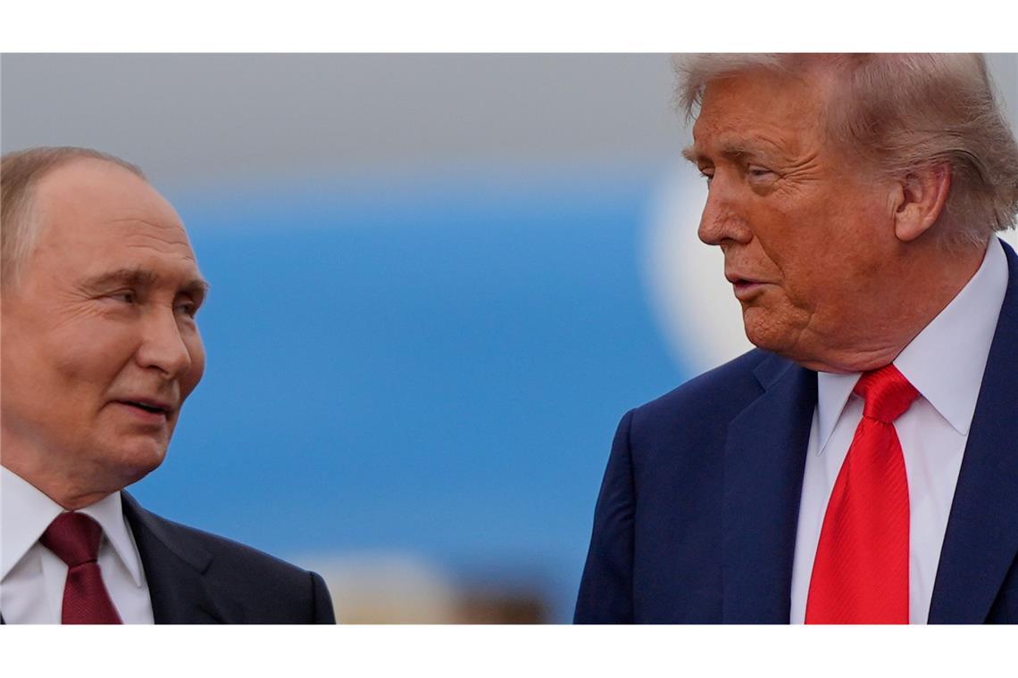 Merz und von der Leyen unterstützen Selenskyj bei Trump Gerade noch hat Trump Kremlchef Putin den roten Teppich ausgerollt. (Archivbild)