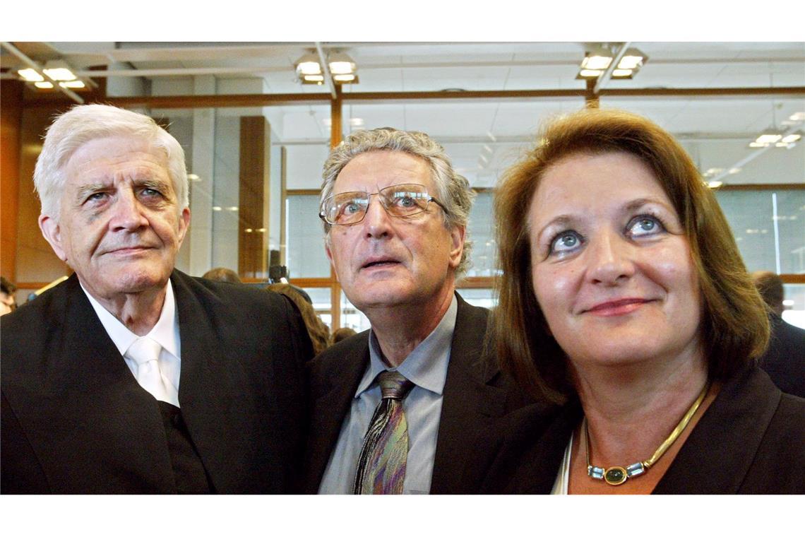 Gerhart Baum, das linksliberale Gewissen der FDP Gerhart Baum (Mitte) mit seinen Weggefährten Burkhard Hirsch und Sabine Leutheusser-Schnarrenberger. (Archivbild)