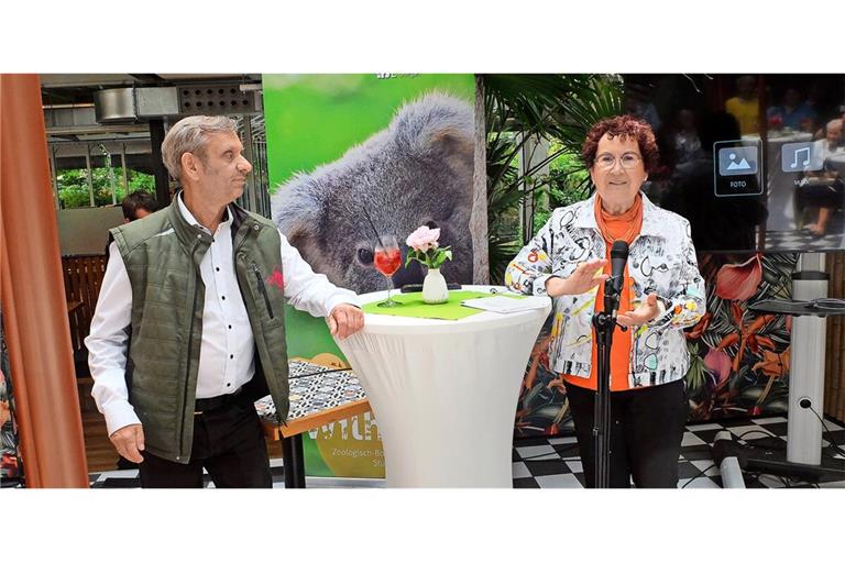 Gerlinde Kretschmann (rechts) und Wilhelma-Direktor Thomas Kölpin beim Ehrenamtskaffee in der Wilhelma.