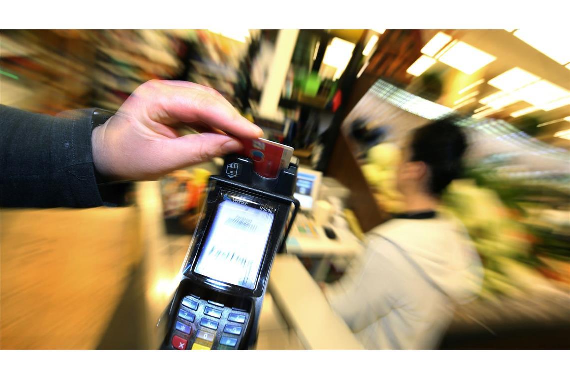 Vorwürfe gegen Zahlungsdienstleister Payone Geschäfte mit zweifelhaften Kunden? Payone hat nach eigenen Angaben längst Konsequenzen gezogen (Symbolbild)