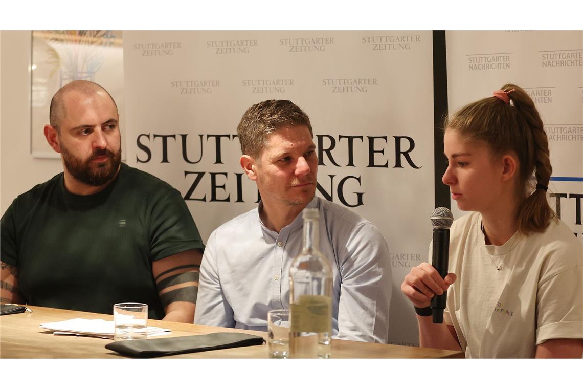 Pia Kästner und Konstantin Bitter – ein Talk über Triple und Träume Gespräche im „Gottlieb“: Pia Kästner und Trainer Konstantin Bitter (li.) vom deutschen Volleyball-Meister Allianz MTV Stuttgart im Interview mit unserem Sportreporter Dirk Preiß.