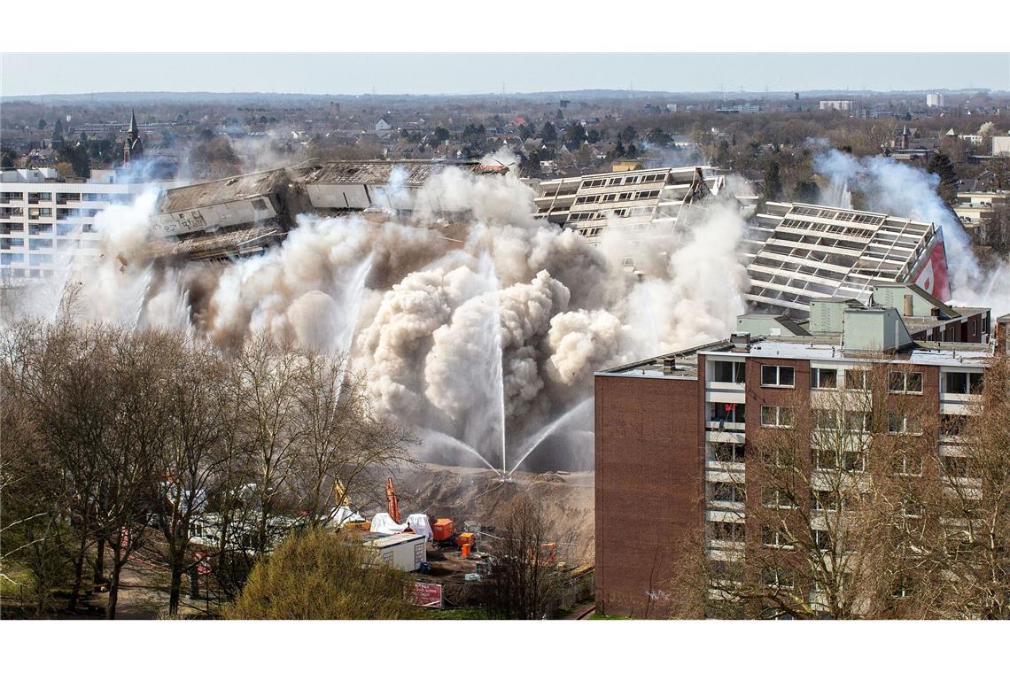 Duisburg sprengt weiteren "Weißen Riesen"