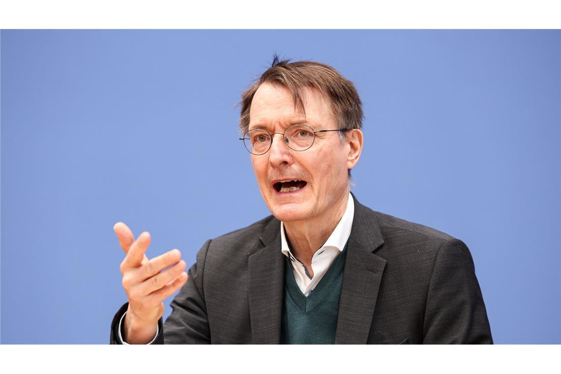 Was bringt das digitale "Zeitalter" für Patienten? Gesundheitsminister Lauterbach spricht vom Beginn eines neuen digitalen Zeitalters.