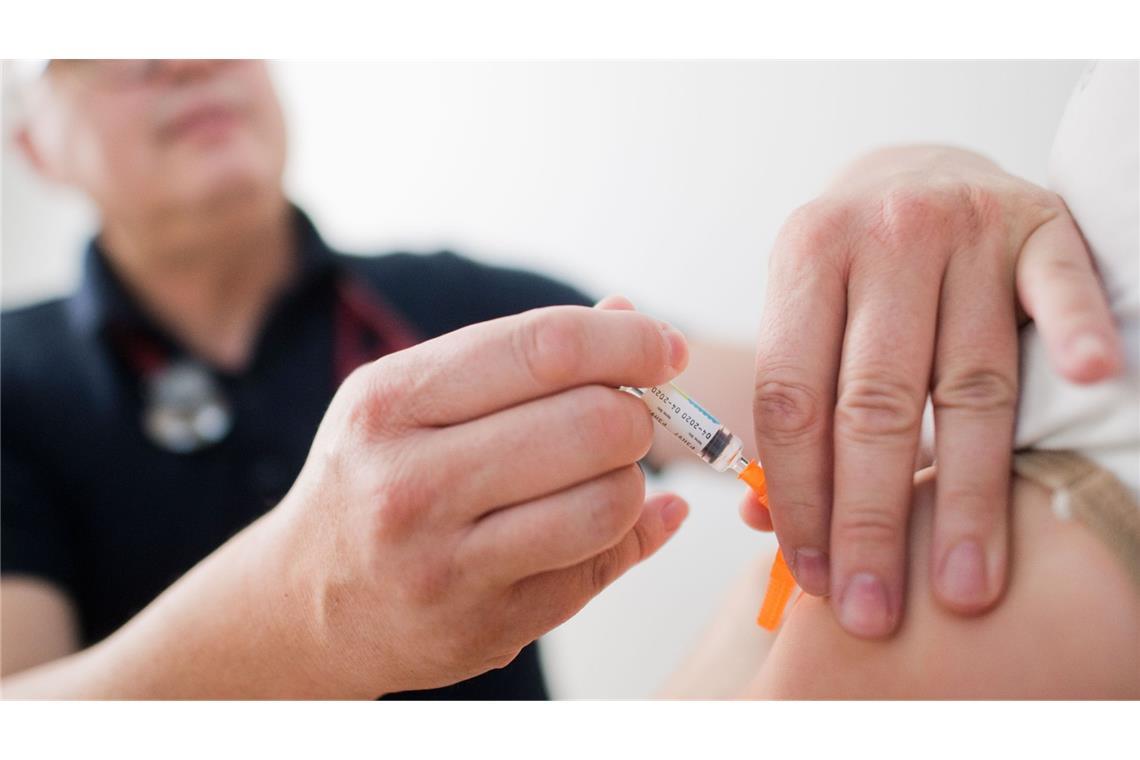 Land will Abwasser auf Polio-Erreger prüfen Gesundheitsminister Manne Lucha erinnert an die Bedeutung des Impfschutzes gegen Kinderlähmung.