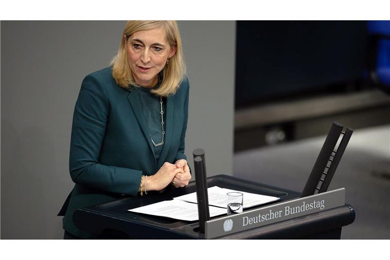 Gesundheitsministerin Warken bringt ihr Sparpaket ins parlamentarische Verfahren. (Archivbild)