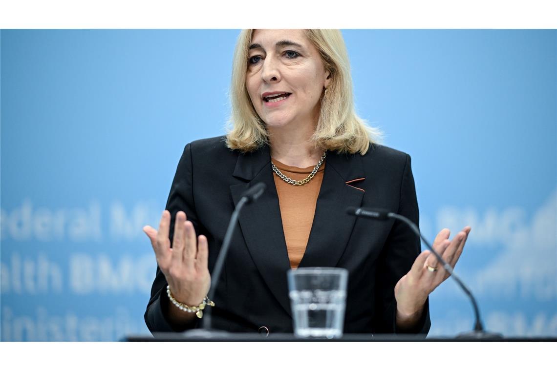 Höhere Kassenbeiträge noch nicht vom Tisch Gesundheitsministerin Warken will die Kassenbeiträge noch stabilisieren.