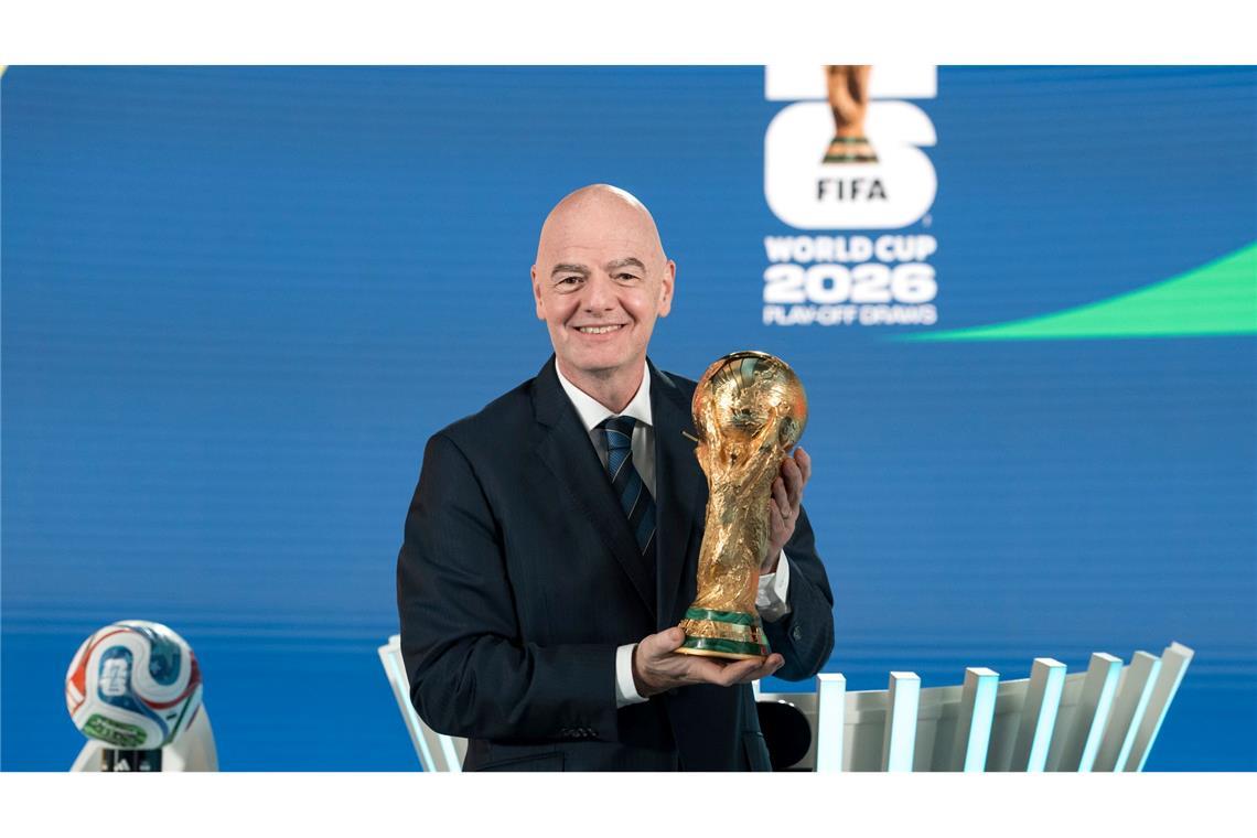 Gianni Infantino zeigt sich glücklich über die Zahl der Ticketanfragen für die WM. (Archivbild)