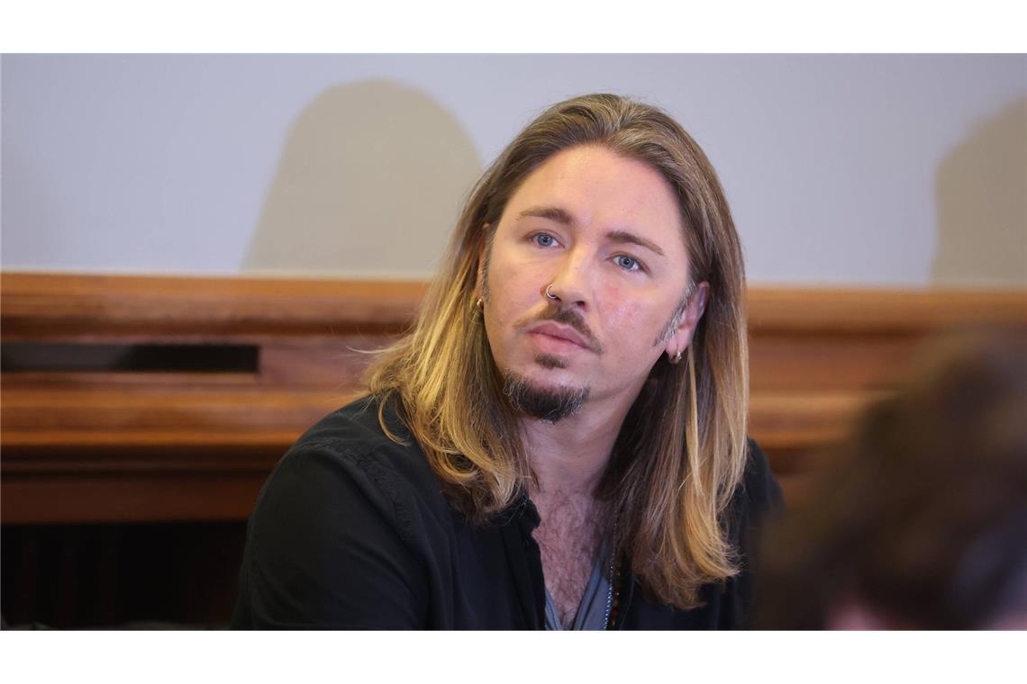 Gil Ofarim reagiert auf Kritik an Show-Teilnahme.