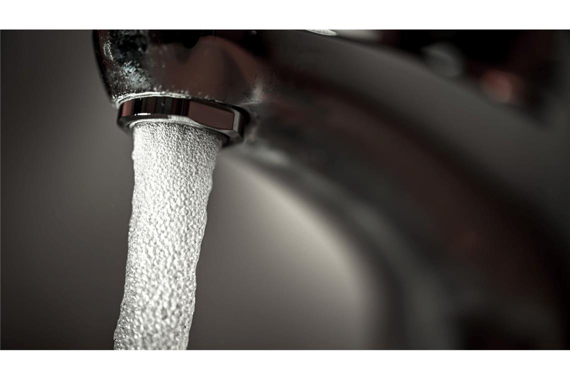 Gletscherschwund ist "Frage des Überlebens" für Menschheit Gletscherwasser nährt Seen und Flüsse - wenn es weniger wird, schrumpft die Trinkwassermenge für die Menschheit (Symbolbild)