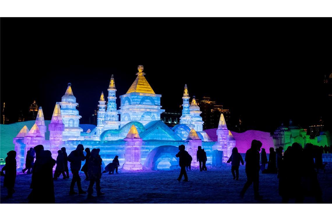 Glitzernde Winterwelt: Manzhouli feiert internationales Eisfestival in der Inneren Mongolei