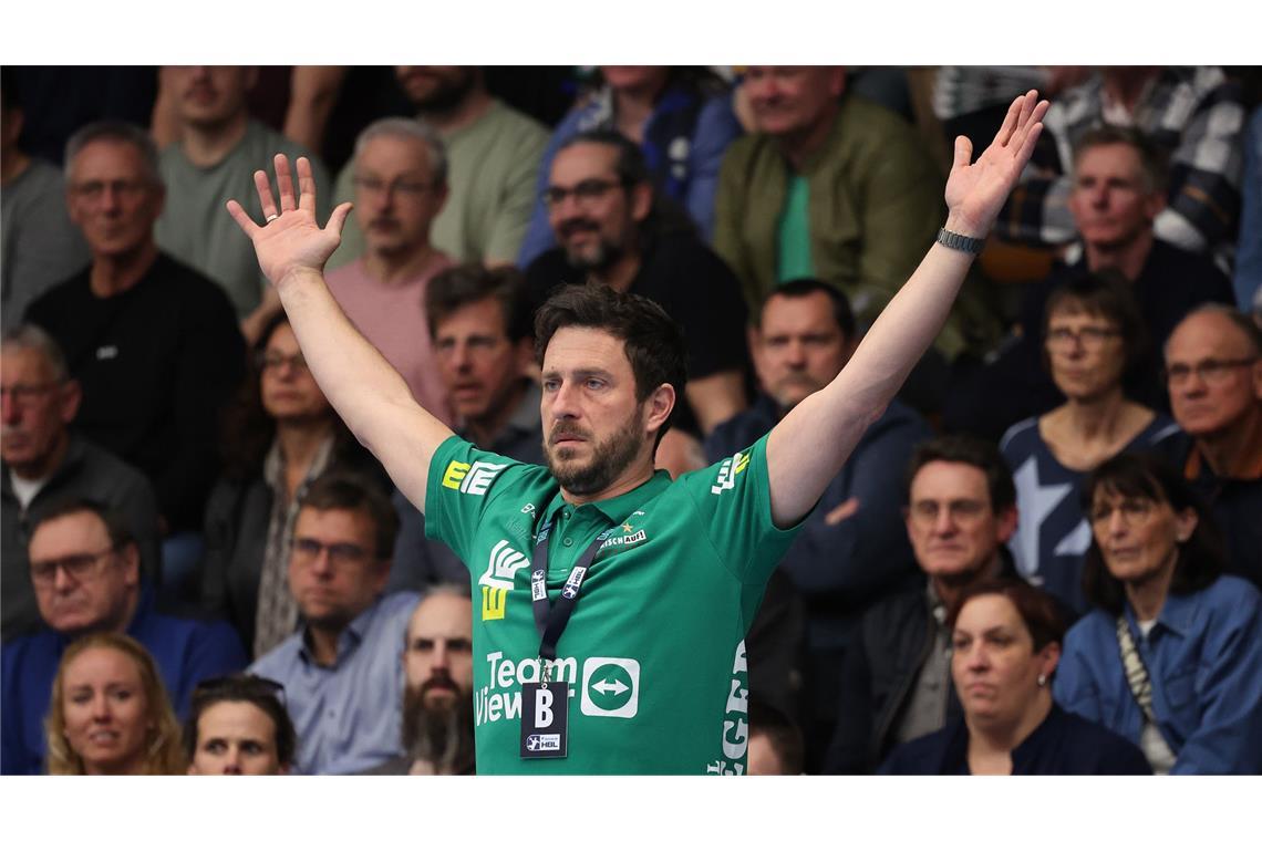 Enttäuschung trotz Punktgewinn im Handballkrimi Göppingens Coach Ben Matschke: Der Weg zeigt nach oben.
