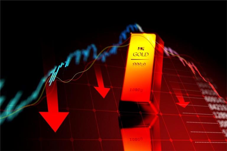 Gold fällt auf ein neues Jahres- und Sechsmonatstief. Erfahren Sie, welche Zins-, Inflations- und Marktfaktoren den Goldpreis aktuell besonders stark unter Druck setzen.