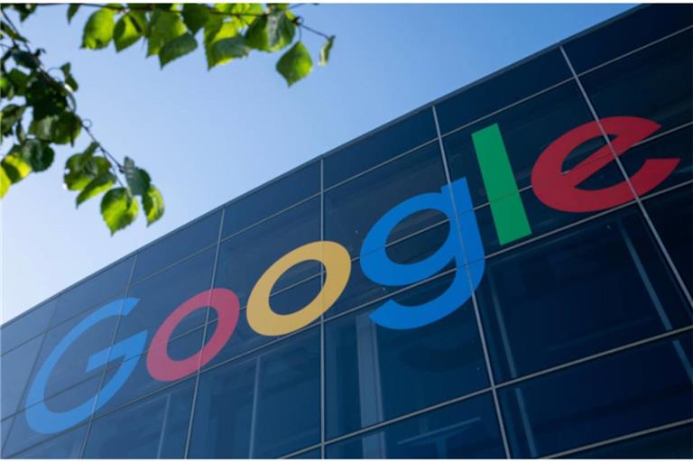 Google rollt den neuen KI-Modus in Deutschland aus. Wann der Modus genau kommt und wie man in jetzt schon nutzen kann, lesen Sie hier.