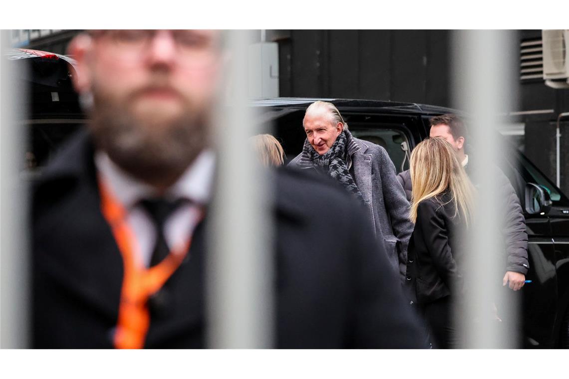 Gottschalks langjähriger Weggefährte Mike Krüger (M.) war ebenfalls am Studio zu sehen.