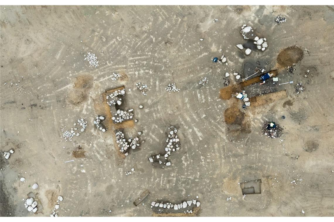 Grabhügel aus der Bronzezeit vor mehr als 3000 Jahren prägen in Norddeutschland vielerorts das Landschaftsbild.