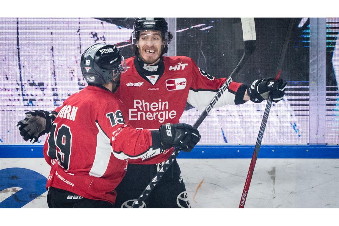 Köln erstmals seit 2014 im Finale - Duell gegen Berlin Gregor MacLeod (r) bringt Köln in die Overtime.