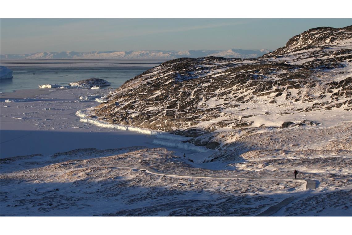 Was Grönlands Rohstoffe für die EU bedeuten Grönland ist ein Land voller Eis und Schnee. Unter der Erdoberfläche lagern jedoch immense Rohstoffvorkommen.